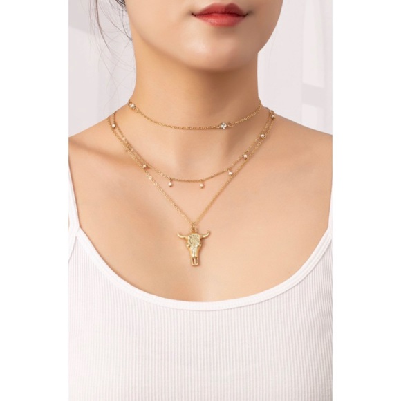 Layered cow skull necklace - Picture 1 of 3